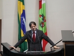 Saretta quer que portadores de fissura labiopalatal sejam tratados em Joinville