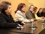 Bancada feminina debate Políticas Públicas para Mulheres em seminário