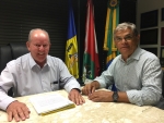Governador em exercício visita deputado Marcos Vieira