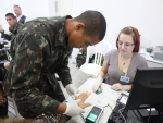 Exército recebe treinamento para auxiliar população no cadastramento biométrico