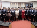 Deputados tomam posse e elegem Merisio presidente do Legislativo