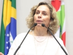 Deputada Ana Paula defende democracia: a intolerância e o golpismo não passarão!