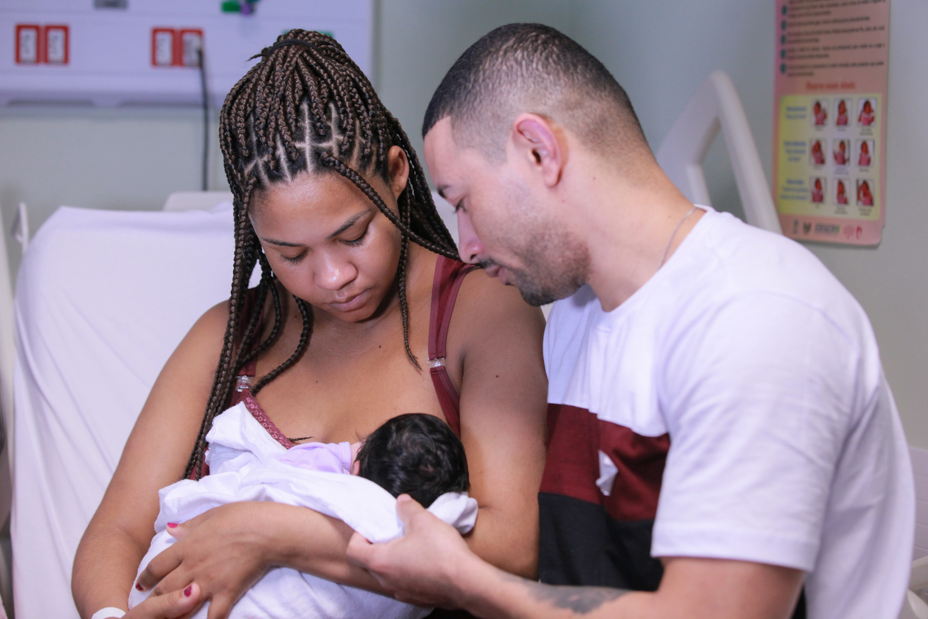 Ivanilda e o esposo Francisco, junto com a bebê Maria. FOTO: Vicente Schmitt/Agência AL