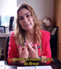 Agência ALESC  Paulinha enaltece o Dia do Prefeito (a) em vídeo selfie
