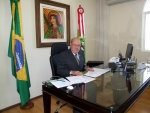 Senador Neuto De Conto lança biografia e revela bastidores do Plano Real