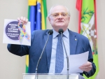 Abril Azul: Dr. Vicente defende inclusão e combate à desinformação sobre o autismo na Alesc Abril Azul: Dr. Vicente defende inclusão e combate à desinformação sobre o autismo na Alesc
