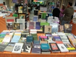 Feira do Livro da Editora da UFSC tem pechinchas literárias