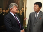 Embaixador anuncia acordos comerciais e culturais entre Coreia do Norte e Santa Catarina