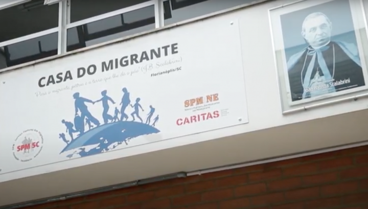 Casa do Migrante Scalabrini é gerenciada pelo Serviço Pastoral dos Migrantes de Santa Catarina. FOTO: Reprodução TVAL