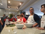 Projeto inicia jovens com Síndrome de Down na gastronomia
