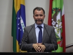 Darci de Matos critica a falta de sensibilidade do governo federal com universitários carentes
