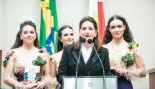 Prefeita de Lages, Carmen Zanotto, e a realeza da festa
