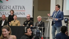 Minotto participa de sessão solene pelos 145 anos de Araranguá