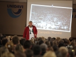 Oscar Schmidt reúne mais de 900 pessoas na palestra de Rio do Sul