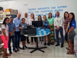 Zé Milton entrega equipamentos de informática para a Escola Darcy Ribeiro