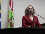 Ana Paula faz apelo para que governo reabra negociações com magistério catarinense