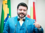 Alex Brasil quer garantir atendimento em Libras nas forças de segurança de SC Alex Brasil quer garantir atendimento em Libras nas forças de segurança de SC
