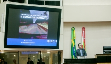 Deputado Rodrigo Minotto (PDT) criticou a situação da SC-350 em tribuna.