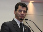 Dos Gabinetes - Emir Sader debate e lança novo livro em Santa Catarina