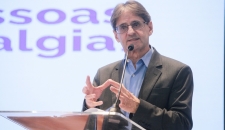 Saretta propõe fortalecimento da rede de atenção à fibromialgia durante seminário na Alesc Saretta propõe fortalecimento da rede de atenção à fibromialgia durante seminário na Alesc