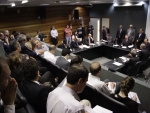 CCJ aprova projeto que obriga estabelecimentos a divulgarem o Disque 180