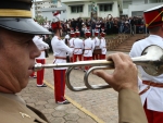 Cerimônia militar marca despedida do presidente Aldo Schneider