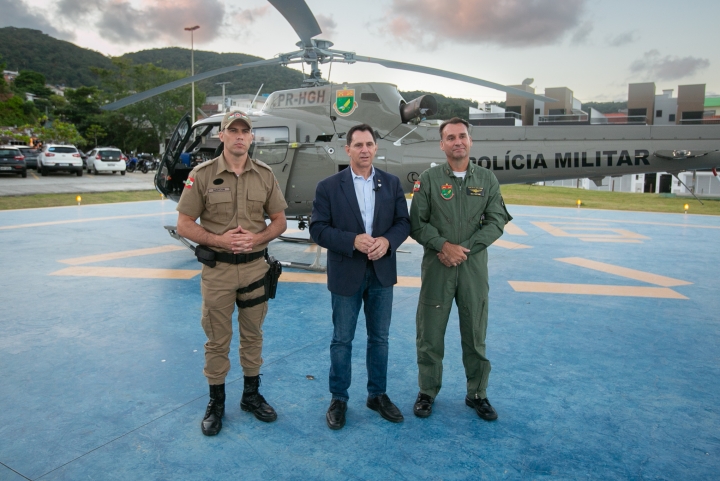 Mocellin conversou com o subcomandante do 12º Batalhão, major Rafael Marcon e subcomandante da 3ª Cia do Batalhão de Aviação da PM, Jean Carlos Caetano