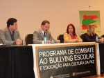 Assembleia debate bullying escolar