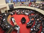 Em sessão especial, parlamentares concedem Comenda do Legislativo