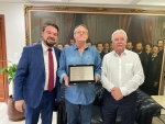 Ex-diretor parlamentar da Alesc recebe moção de reconhecimento