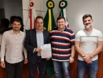 Minotto visita prefeito em exercício de Grão-Pará