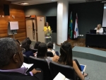 Em palestra, especialista questiona se partidos são democráticos