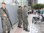 Soldados do Exército reforçam a segurança do pleito em Santa Catarina