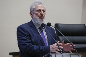 Padre Pedro propôs indicação aprovada pela Alesc sugerindo que a Cidasc contrate médicos veterinários já concursados