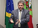 Altair Silva apresenta projeto de lei para estimular a eficiência nos hospitais