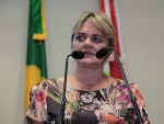 Luciane lamenta que juízes e STF julgaram HC de Lula com base na opinião pública