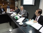 Comissão aprova seis projetos e arquiva PL sobre acompanhantes em hospitais