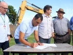 João Amin destina recursos para compra de escavadeira hidráulica em Criciúma