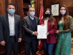 Campagnolo e governador de SC assinam decreto proibindo liguagem neutra