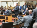 Deputados noticiam recursos para Blumenau e erros na folha do magistério