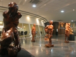 Casagrande expõe esculturas em madeira no Hall da Assembleia