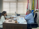 Paulinha inicia agenda da semana em reunião com prefeito Elói de Tijucas