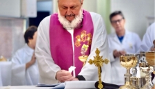 Padre Pedro celebra missa de instalação da Arquidiocese de Chapecó ao lado de dom Odelir e 80 padres