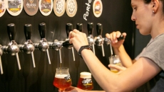 A Öluns Cervejaria tem um ano e dois meses de vida é uma das pioneiras, com seis estilos de cerveja