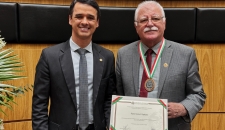 Pastor Josué Cipriano recebe Comenda do Legislativo Catarinense 2024 