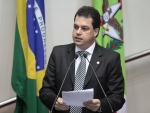 Deputado Rodrigo Minotto aciona Defesa Civil para atender atingidos por granizo em Lebon Régis