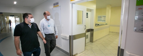 Deputado Ricardo Alba (União) visitou o Hospital Santa Izabel e foi acompanhado pelo diretor executivo, Dirceu Rodrigues Dias