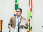 Naatz volta a cobrar recursos para o centro de convenções de Blumenau