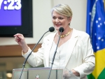 Luciane protocola projeto para combater violência política contra mulheres em SC Luciane protocola projeto para combater violência política contra mulheres em SC