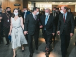 SESSÃO ESPECIAL - Governador chega à Alesc acompanhado da primeira-dama e é recebido por parlamentares